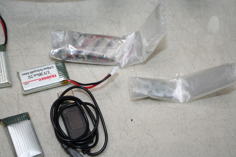 Hubsan H107D FPV X4 Mini RTF Quadcopter Drone with Extra Powers on -Untested