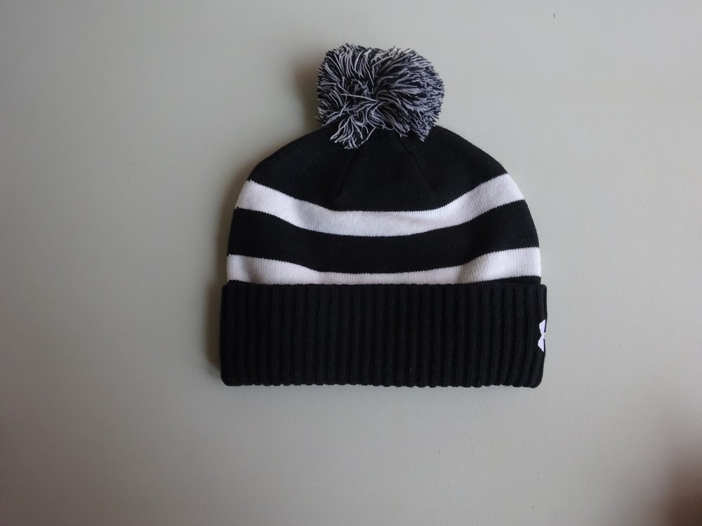 Under Armour Boy's Pom Beanie NWT!!