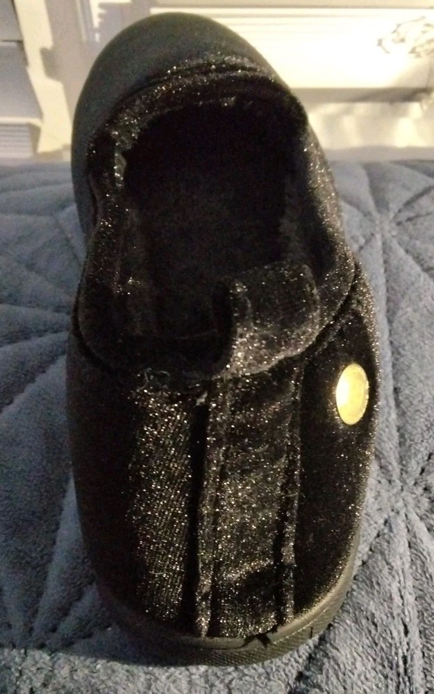 Dearfoams Slippers Women’s Size Medium 7-8