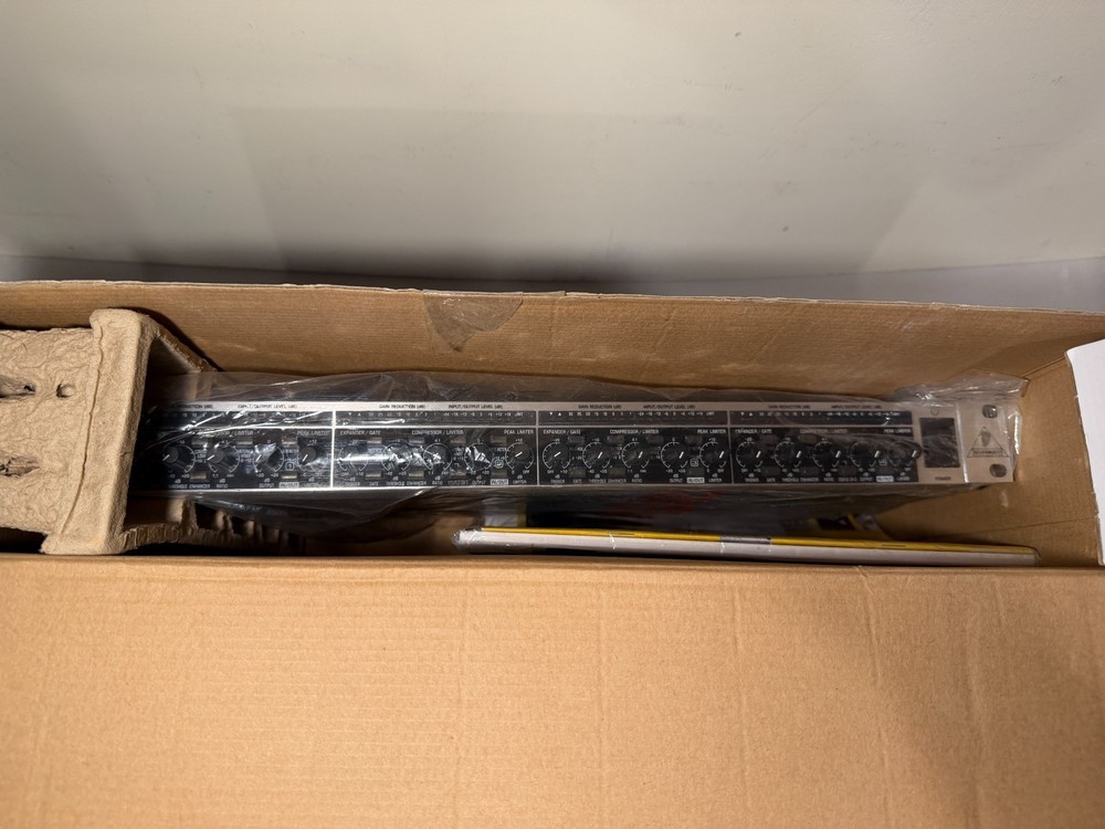 Behringer Multicom Pro-XL MDX4600 Audio Interactive Quad Dynamics Processor