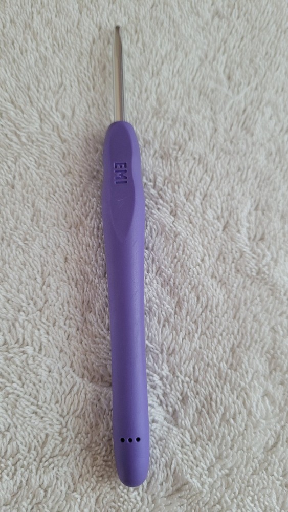 Preowned Emi  Wooble Ergonomic Crochet Hook