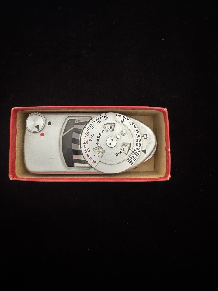 Leica-Meter MC light meter w/ box