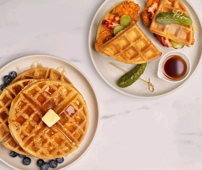 Bella Flip & Store Evergood Ceramic Non-Stick Waffle Maker, Seaglass, Open Box