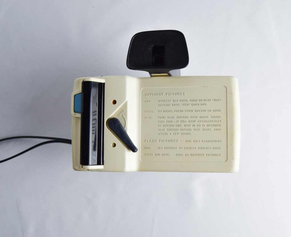 Polaroid Land Camera Swinger Model 20
