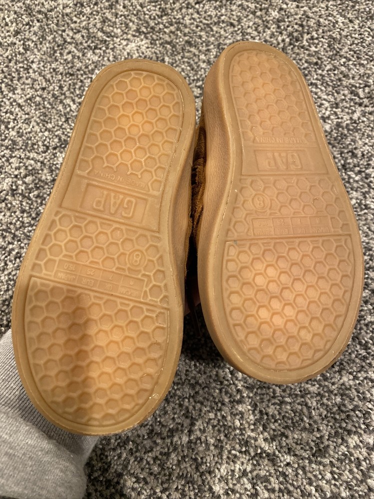 GAP Little Boys Suede Boot Size 8