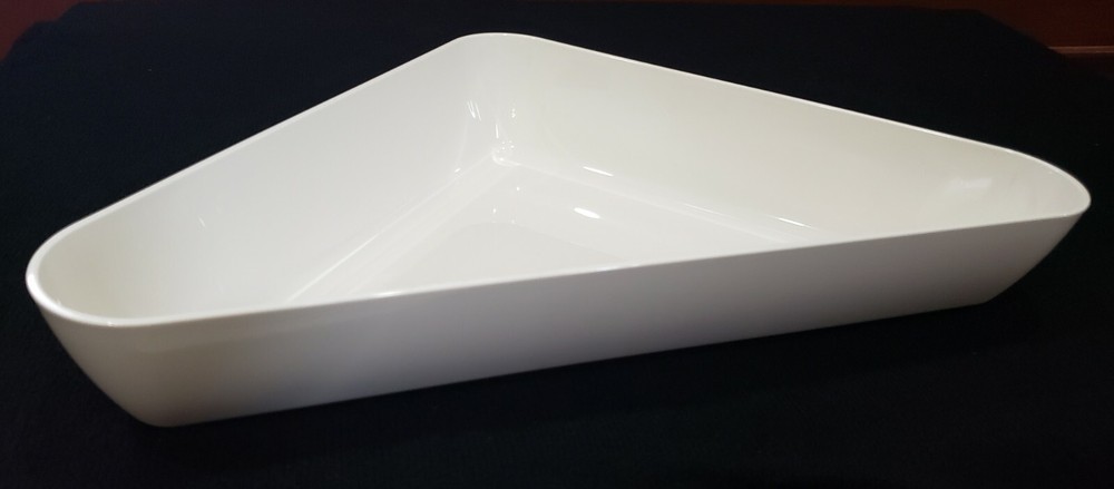 6 pack ! Cambro SFT1212148 White ShowFest 3 Quart Triangular Display Bowl Tray