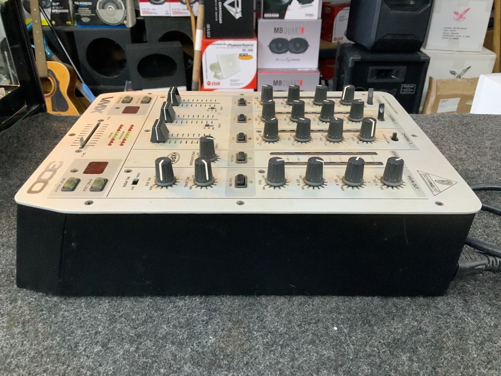 Behringer Model VMX-300 DJ 3 Channel Pro Mixer Missing Some Knobs