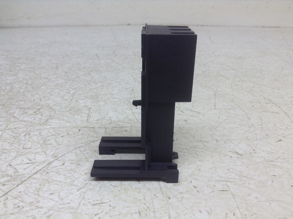 Lovato G230 Overload Mounting Base New