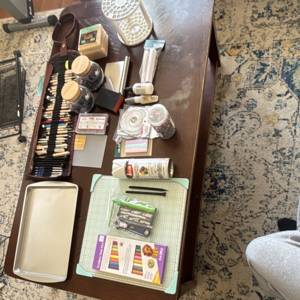 Complete clay set for clay figures