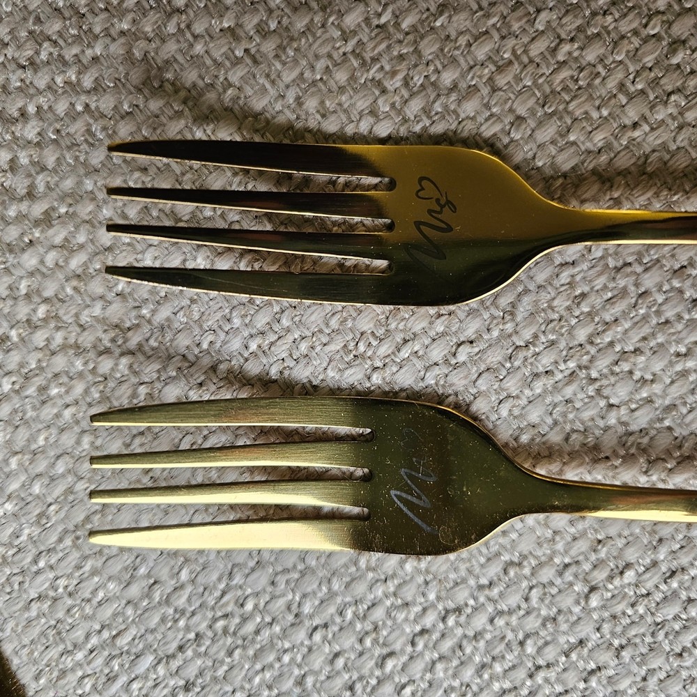 Gold Mr and Mrs Wedding Cake Server Set