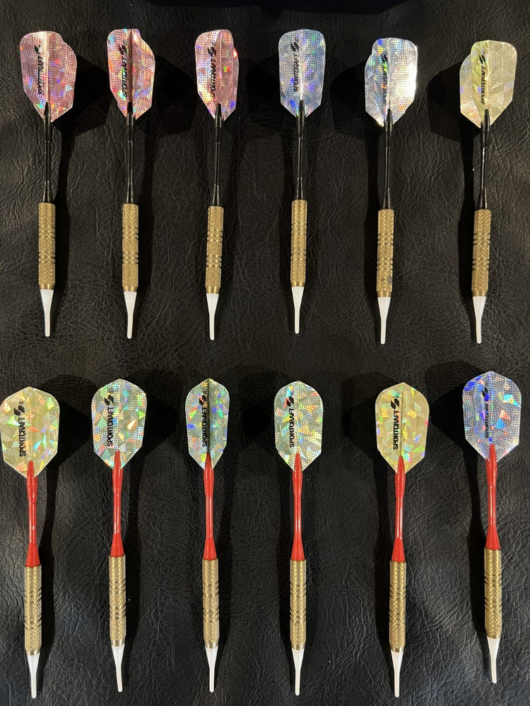 Lot of 18 Darts with Case