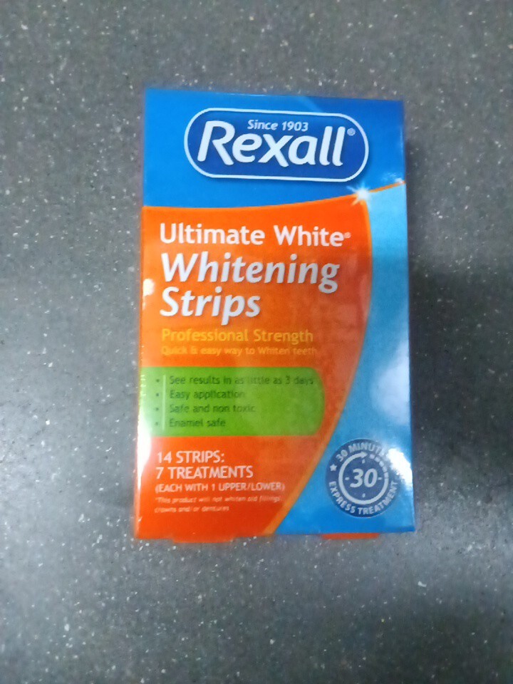 REXALL ULTIMATE WHITE WHITENING STRIPS PROFESSIONAL STRENGTH 14 STRIPS