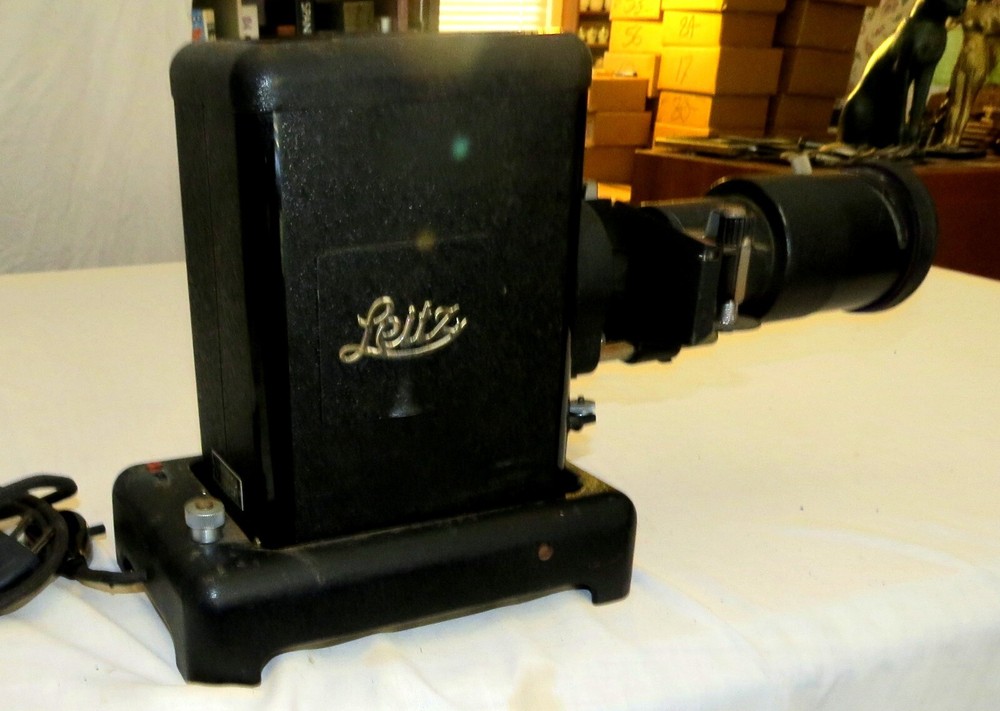 Leitz VIII S Projector - Untested. Sold AS IS