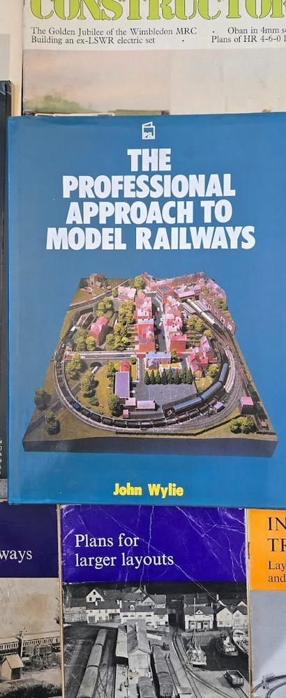 *bundle* Model railways magazines, Professional approach to model plus others