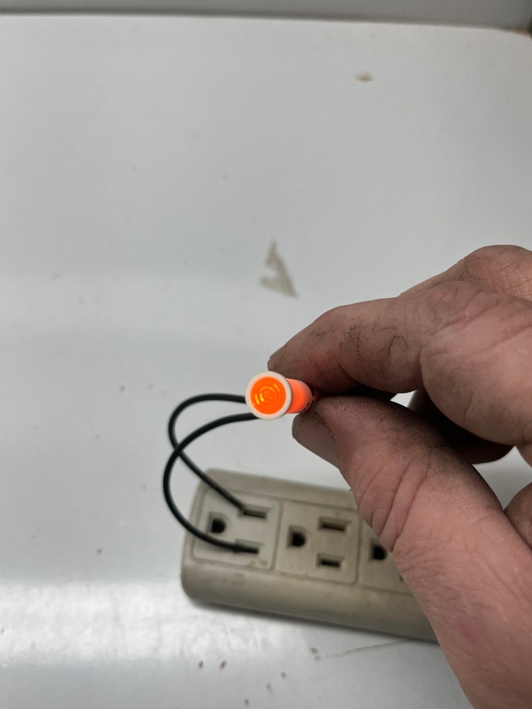IDI 2120A3 neon panel indicator light amber lot of 10