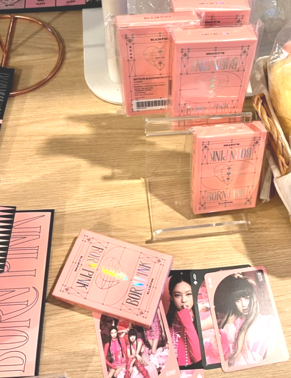 [BLACKPINK ] Playing CARDS Ver. 2 + Tracking