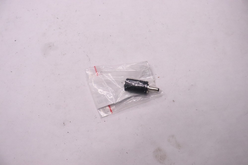 Multicomp Pro DC Plug Adaptor 2.1mm Socket to 1.3mm Plug PPW00002