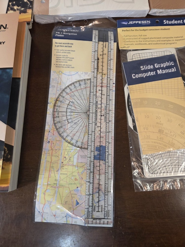 ​Jeppesen Guided Flight Discovery Private Pilot Kit Flight Bag E6B Plotter NOS