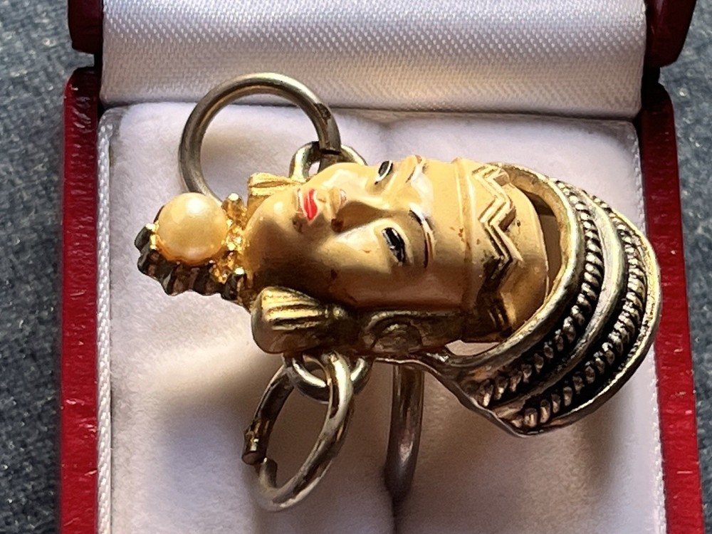 Vintage Unsigned Selro Asian Princess Ring Size 4 1/2