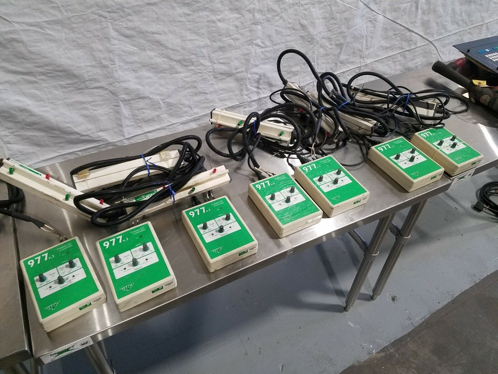 Meech 977 v3 Pulsed DC Controller with 976 Static Eliminator Ionizing Bar