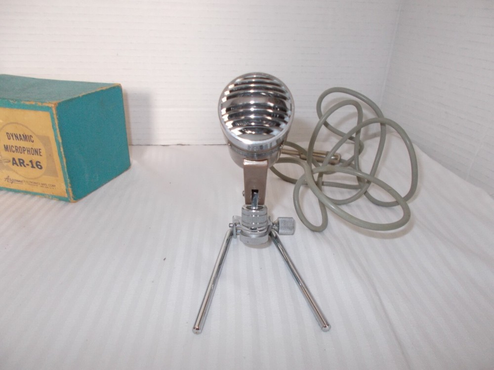 Vintage ARGONNE Dynamic Microphone AR-16 - Nice condition - UNTESTED -