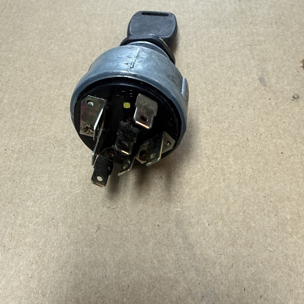 Pollas ignition Switch Key With Key Off A Peterbilt 2015