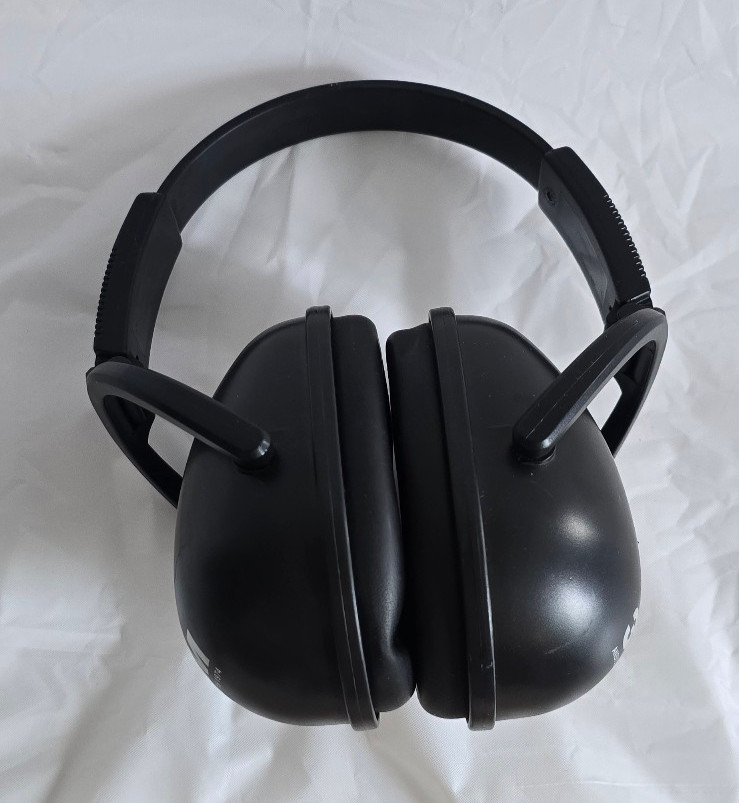 3M Adjustable, Folding Ear Protection Ansi s3. 19 1974