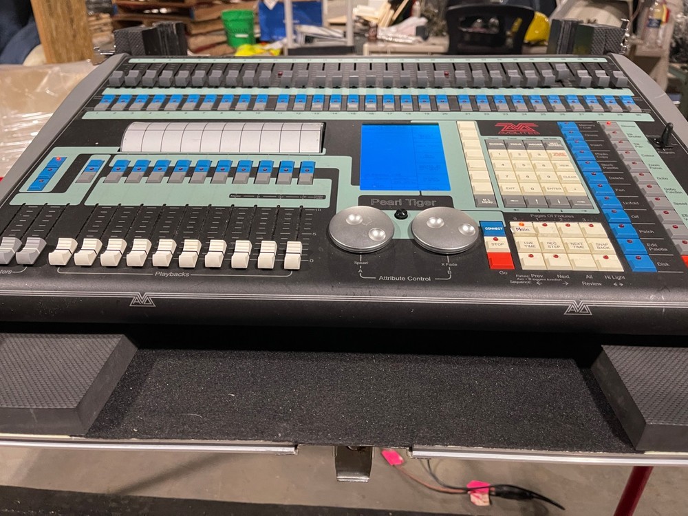 Avolites Pearl Tiger Lighting Console DMX with Road Case