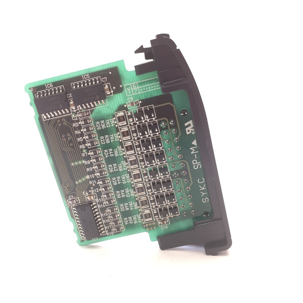 Automation Direct D0-16TD1 DirectLogic Discrete Output Module, 16-Point, 24VDC