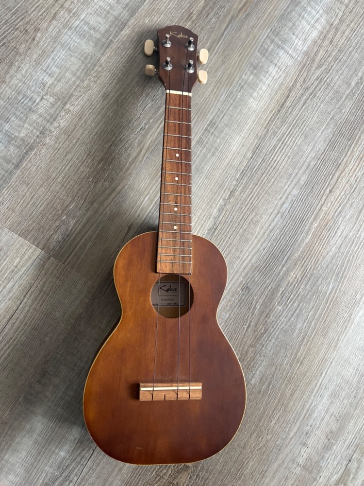 Kalos Ukulele - Model UKP-28CC * missing 1 string