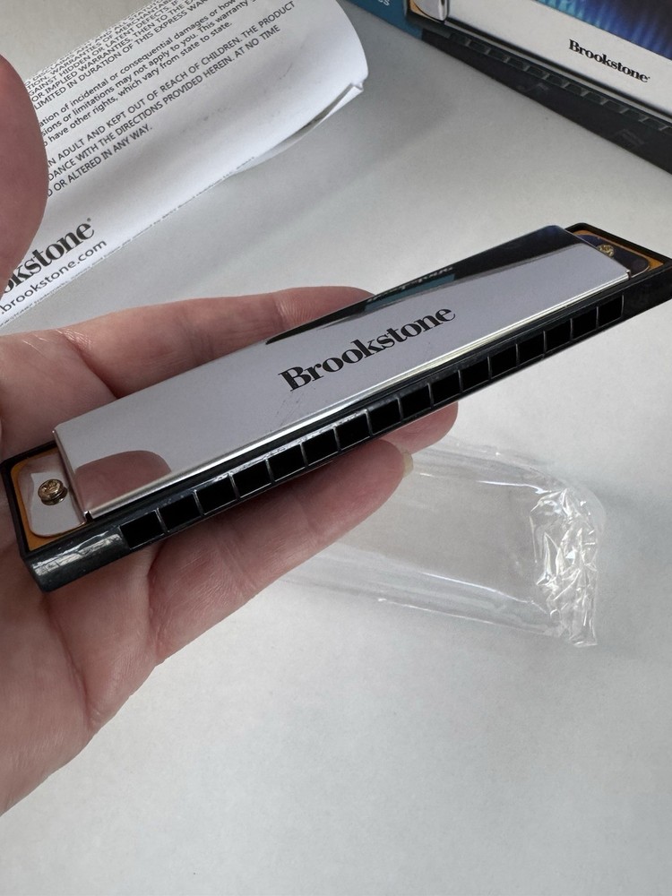 Brookstone Pocket Harmonica 16 Notes ~ Musical Instrument - Not Used