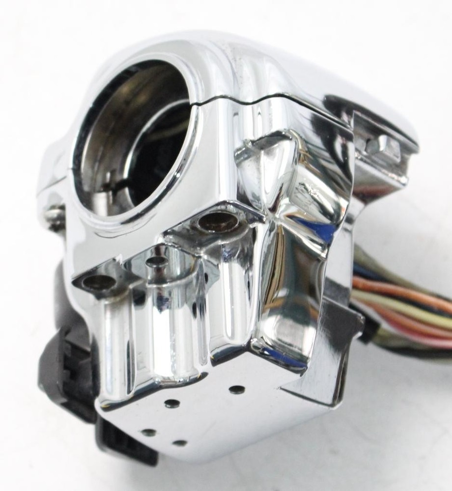 05 Harley Electra Glide CVO FLHTCSE2 Chrome Right Control Switch
