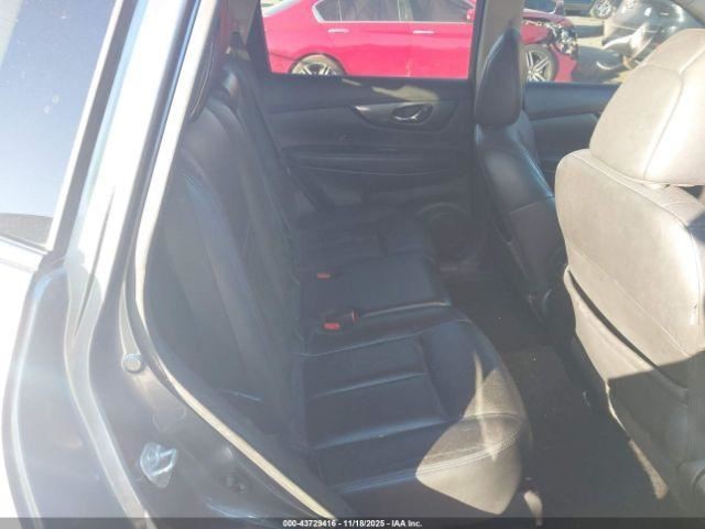 ROGUE 2015 Glove Box 4958089