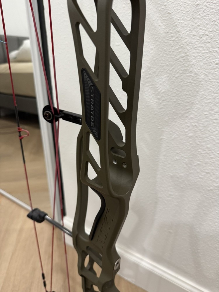 Hoyt 36 Left handed stratos compound bow Bare Bow