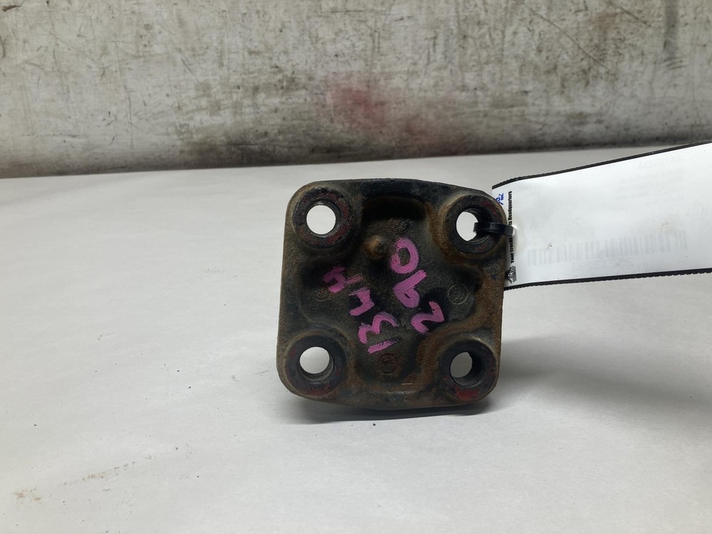 Cummins ISB6.7 Left/Driver Engine Mount - Used | P/N 0130509000
