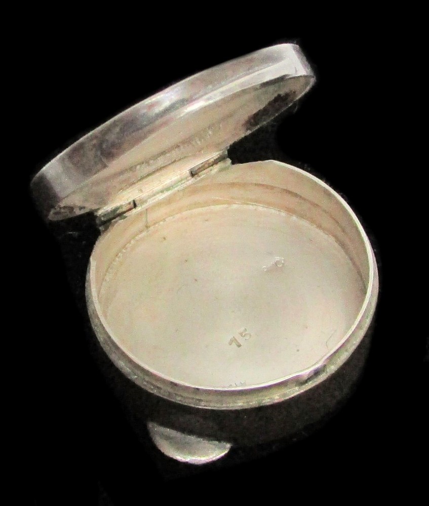 1915 ITALY SILVER 2 LIRE COIN ART PILL BOX