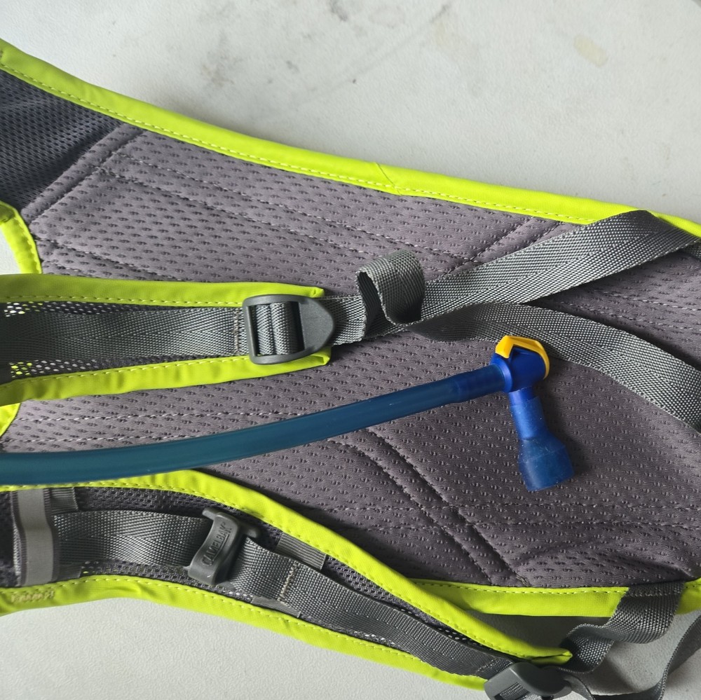 Camelbak Hydration Backpack 50 Oz./ 1.5L Black Hydrobak