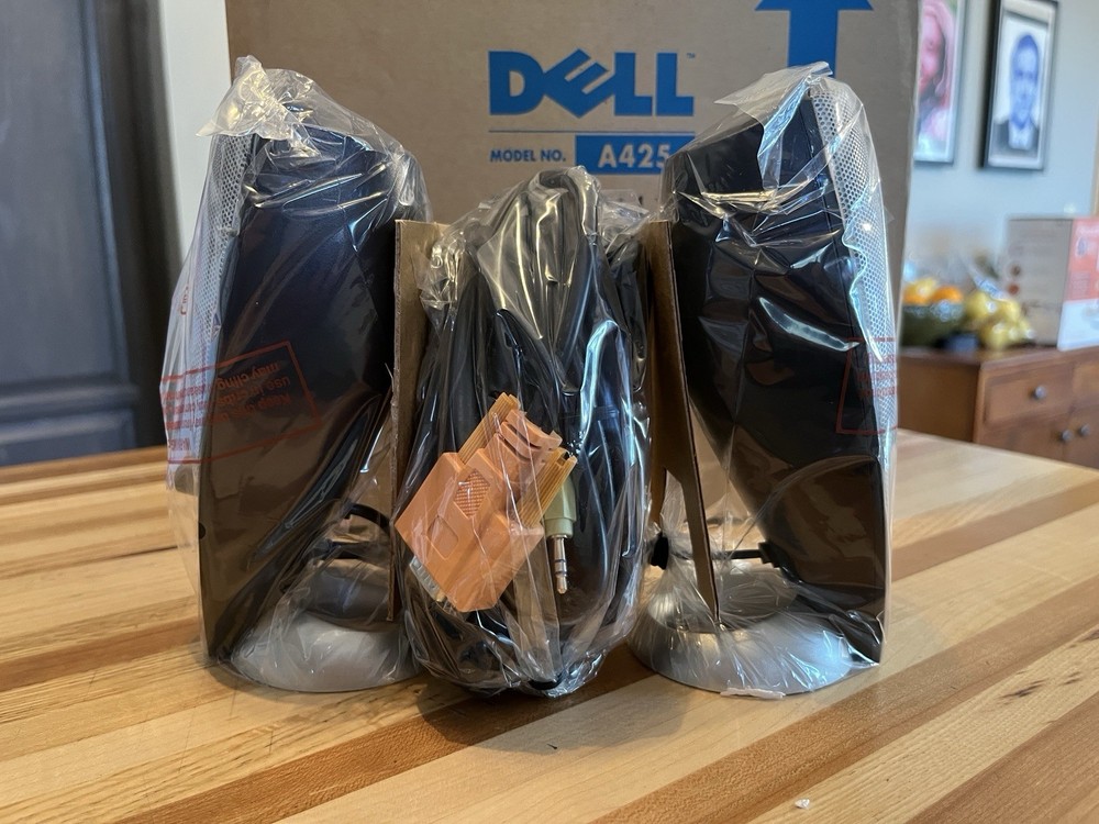 DELL A425 MULTIMEDIA COMPUTER SPEAKER SYSTEM POWERED SUBWOOFER NEW OPEN BOX