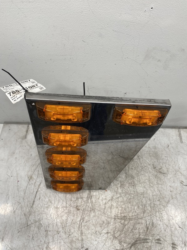 2000 Peterbilt 379 Cab Exterior Trim Panel (785-11087)