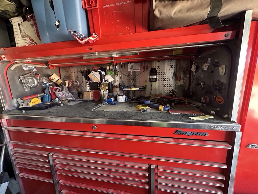 Snap on toolbox with tools, auto body￼
