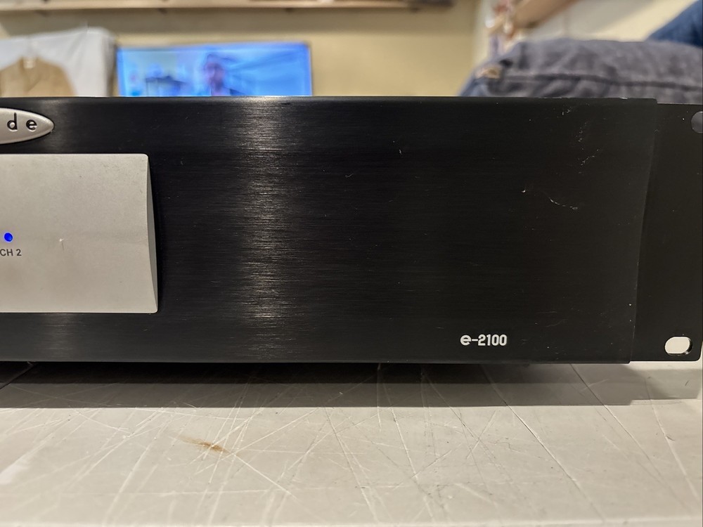 Episode Mixer Amplifier E-2100 Amp