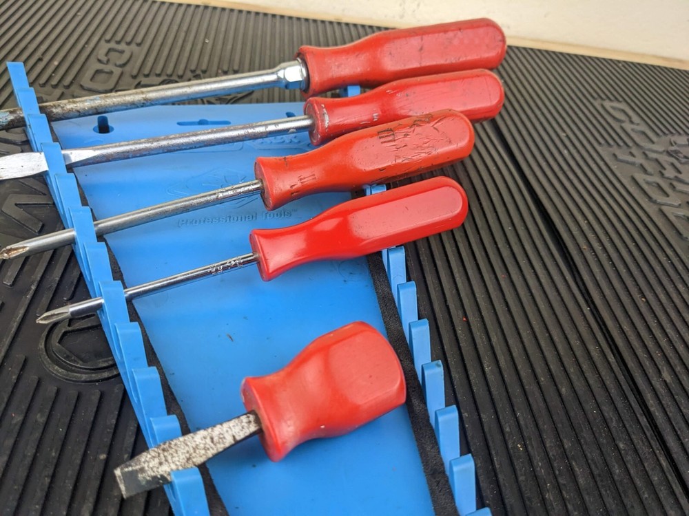 #az419 Vintage Mac Tools Red Hard Handle Mixed Screwdriver Set