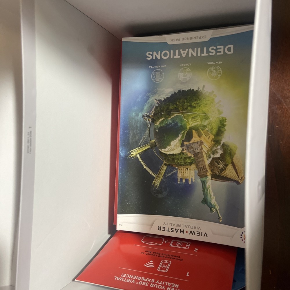 View Master Deluxe Virtual Reality VR Viewer Model DTH61 Start up kit