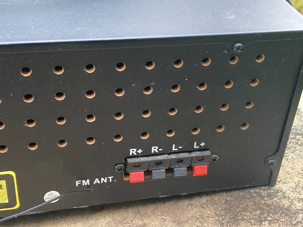 2015 Innovative Technology Bluetooth Compact Disk AM FM Stereo Player