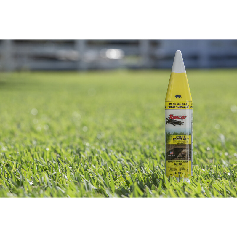 Tomcat 0372210 Mole and Gopher Bait, Garlic, Dark Gray