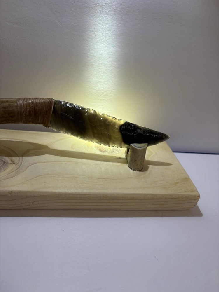 flint knapped knife