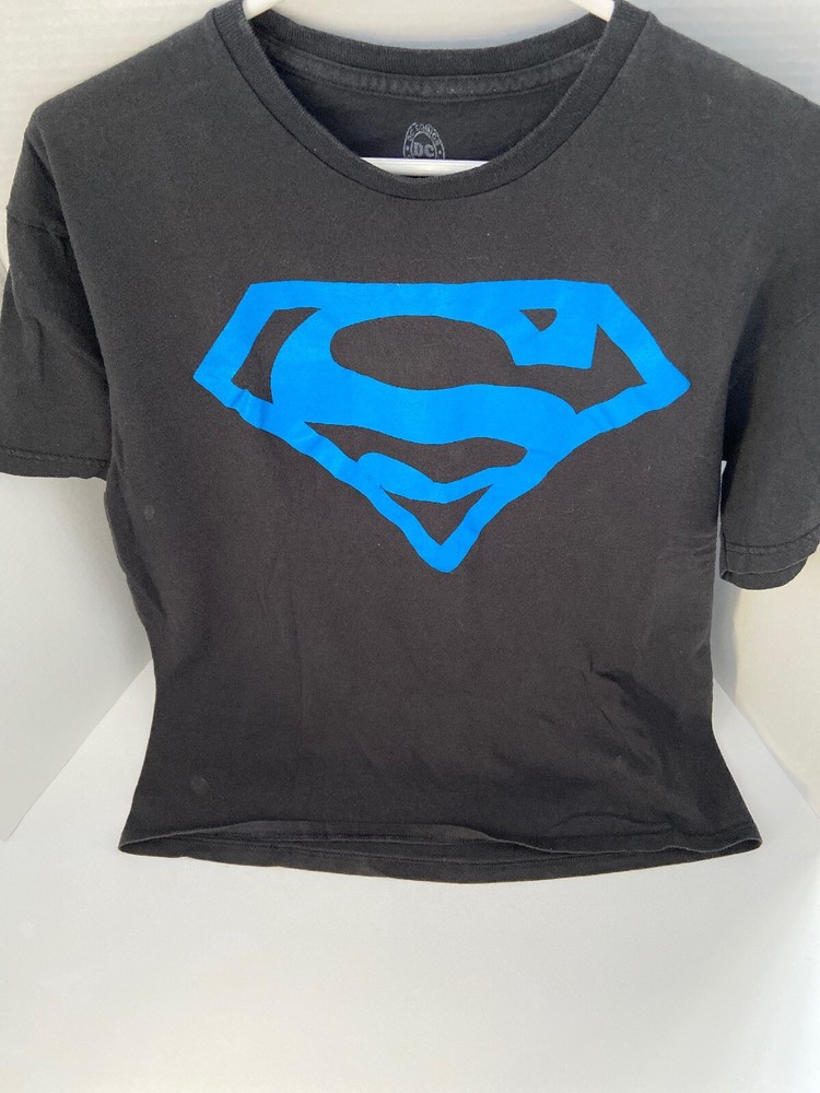 Superman Logo T-shirt - DC Comics Super Hero—Men’s Medium