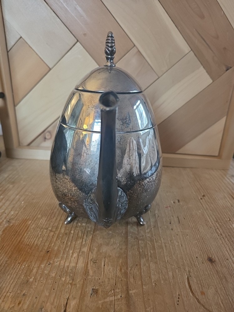 Antique Sheridan Silver Co. Silverplated Tea Pot