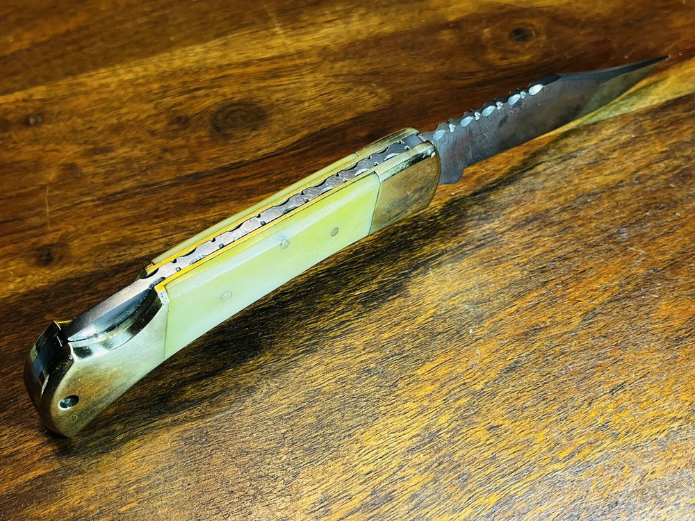 CROCO KNIVES DAMASCUS STEEL BLADE Folding Knife BONE handle