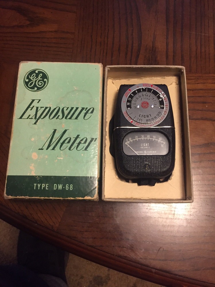 GENERAL ELECTRIC EXPOSURE METER TYPE DW-68 works